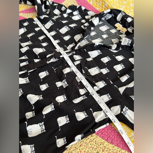 Love Notes Cat Print Black and White Button Down Shirt Tie Front Size M - Picture 8 of 9